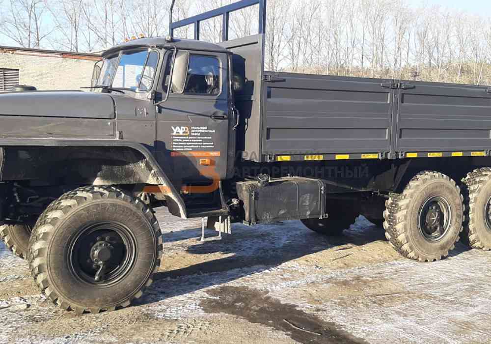 Бортовой автомобиль на базе Урал 4320-1951