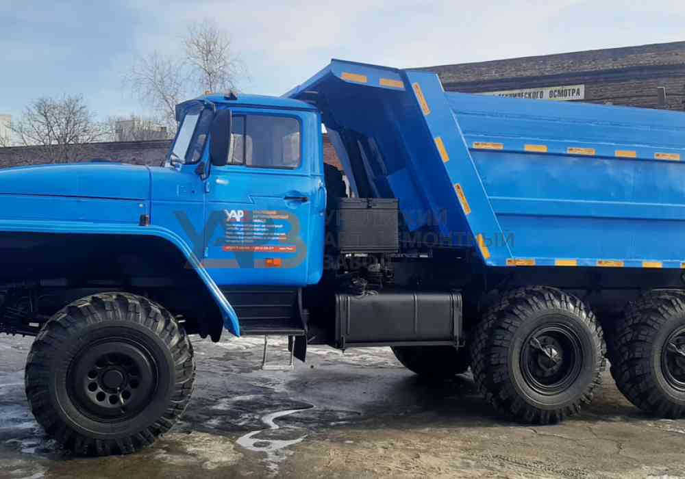 Самосвал на шасси Урал 55571