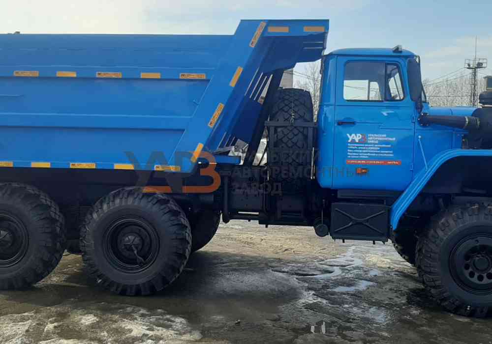 Самосвал на шасси Урал 55571