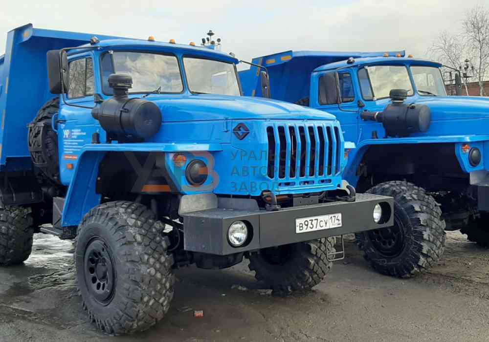 Самосвал на шасси Урал 55571